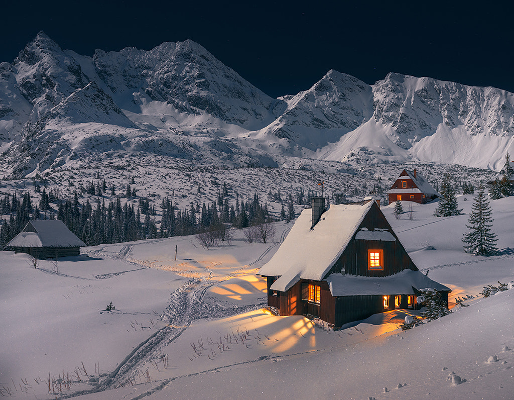 Betlejemka Hut by Karol Nienartowicz on 500px.com