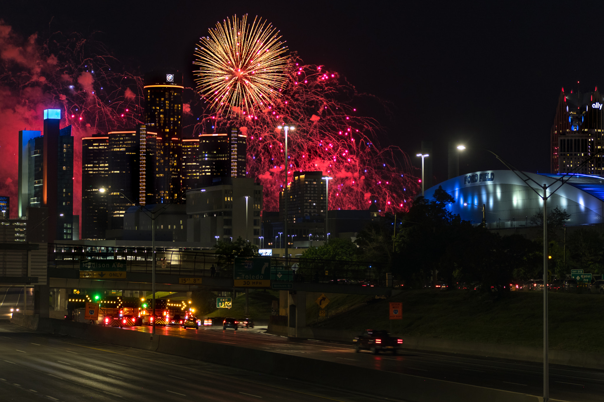 Detroit fireworks by Steve Pepple / 500px