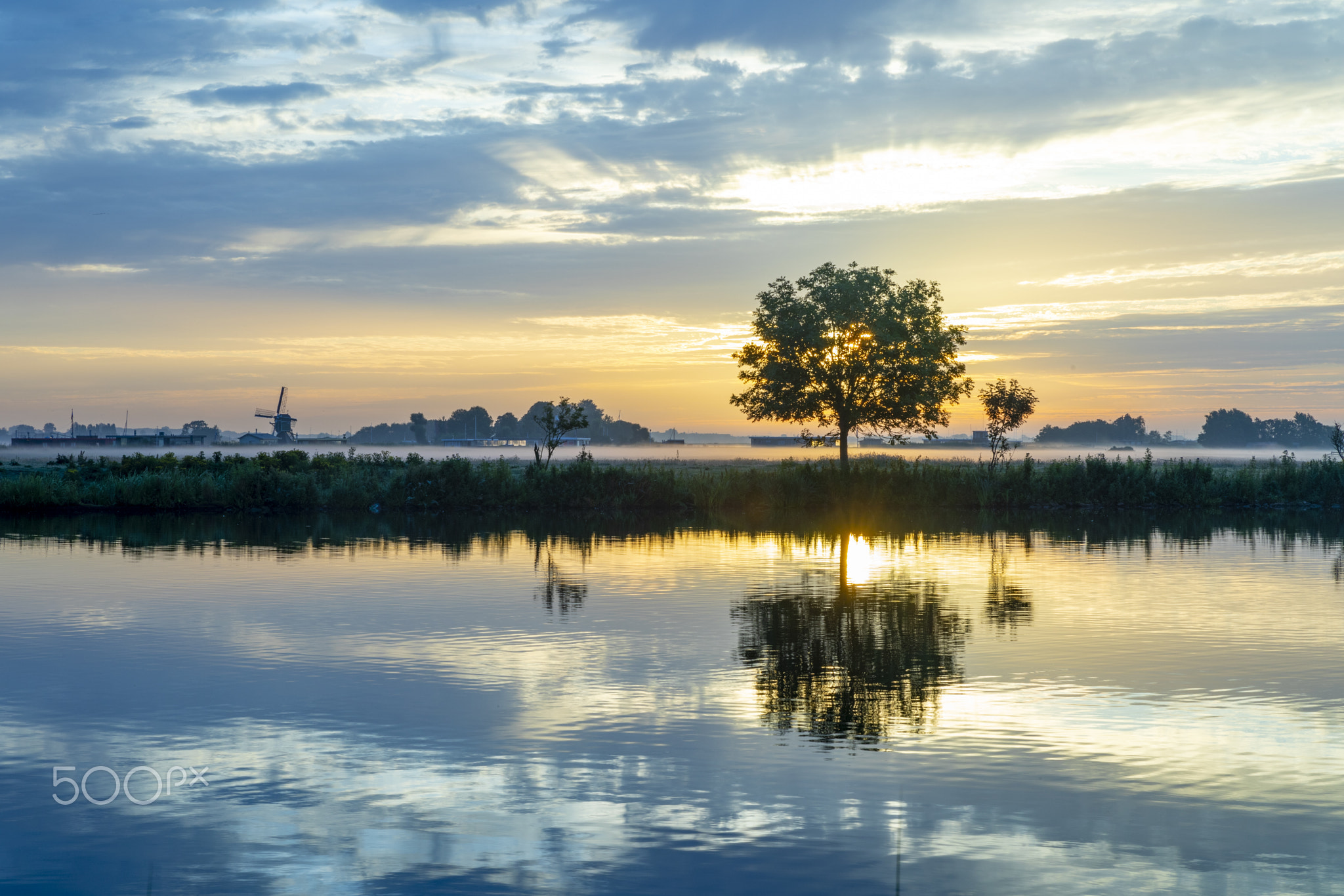 Sunrise over the Zwanburgerpolder, Warmond in the Netherlands.