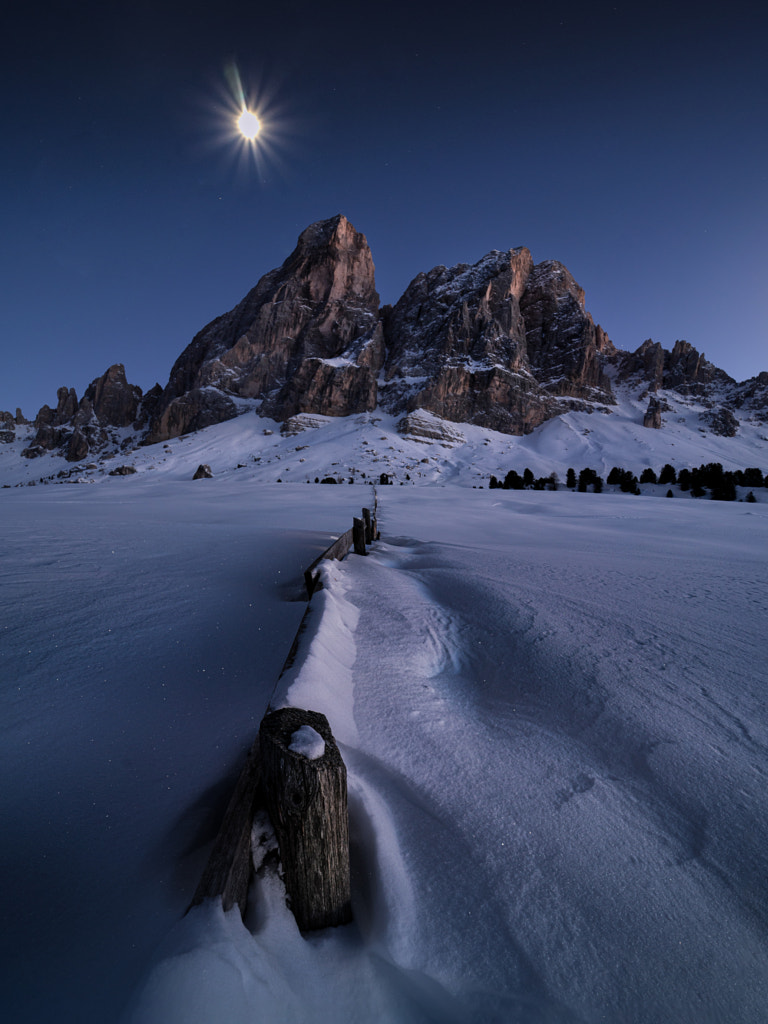 Mister blue hour & the rising moon. by Roberto De Simone on 500px.com