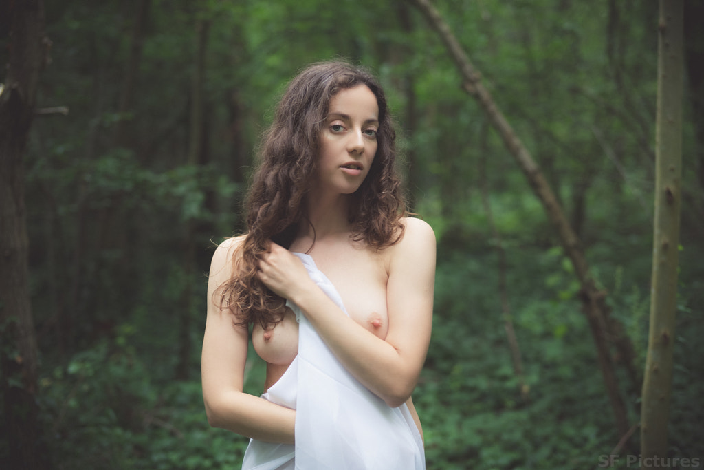 Julya by Fred_Photographe  on 500px.com