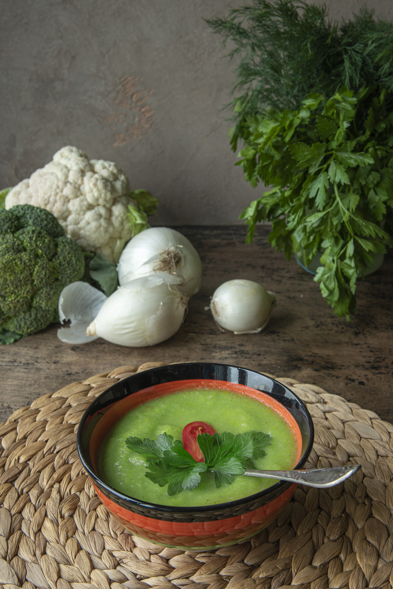 Green broccoli and cauliflower soup