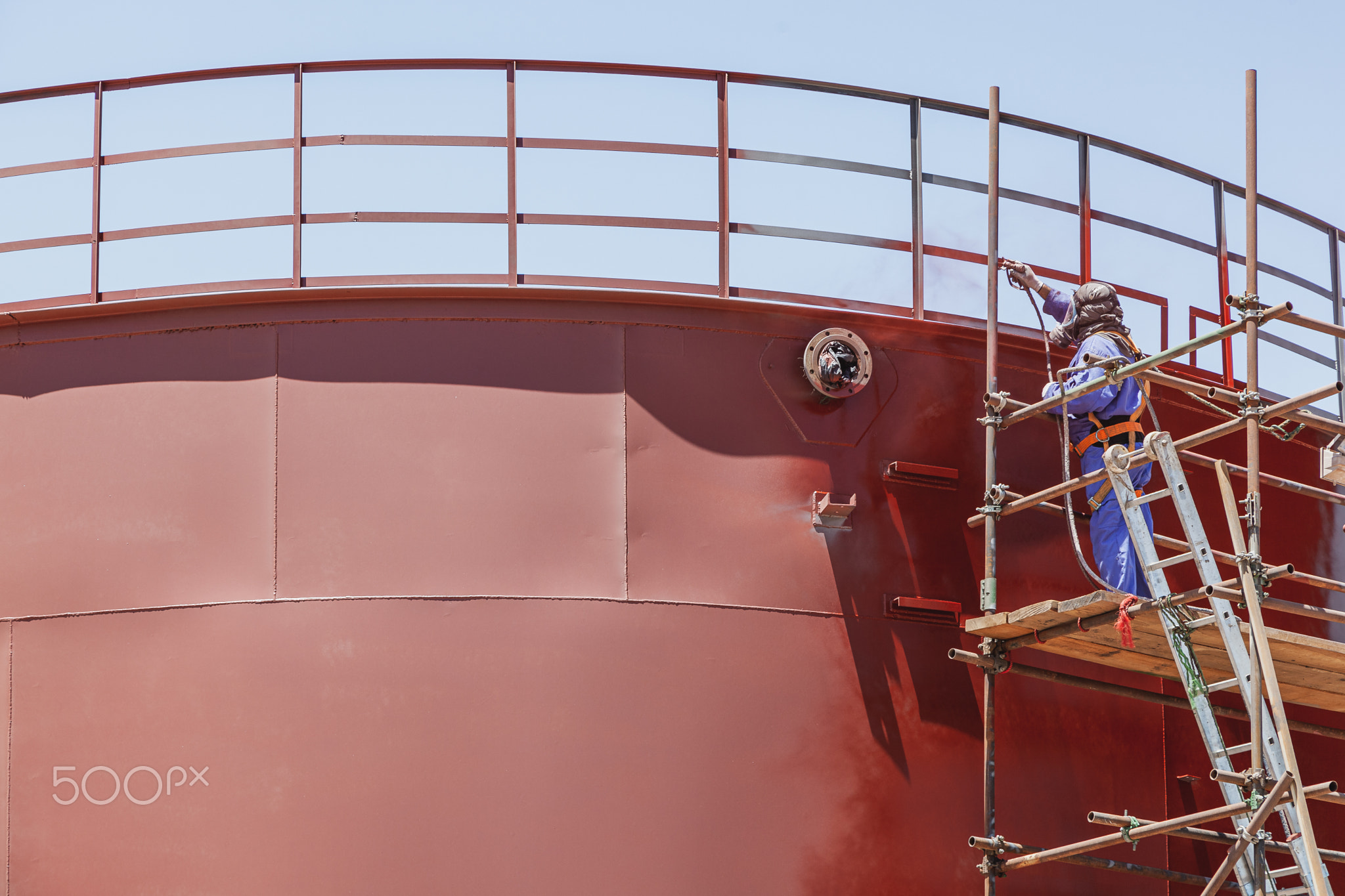 Oil & gas operations - paint job, Iraq