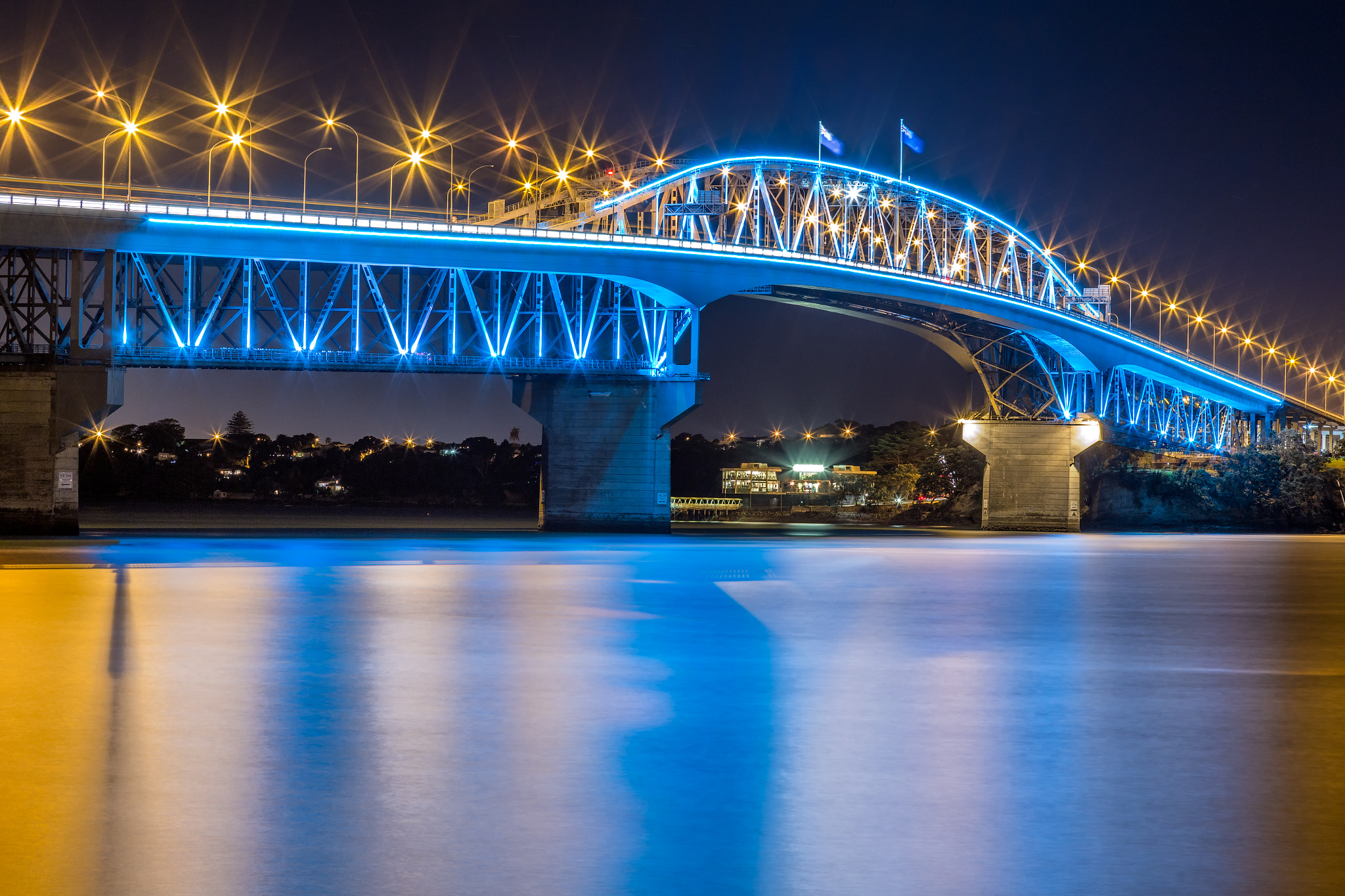 Auckland Harbour Bridge Lights by Geoff Billing / 500px