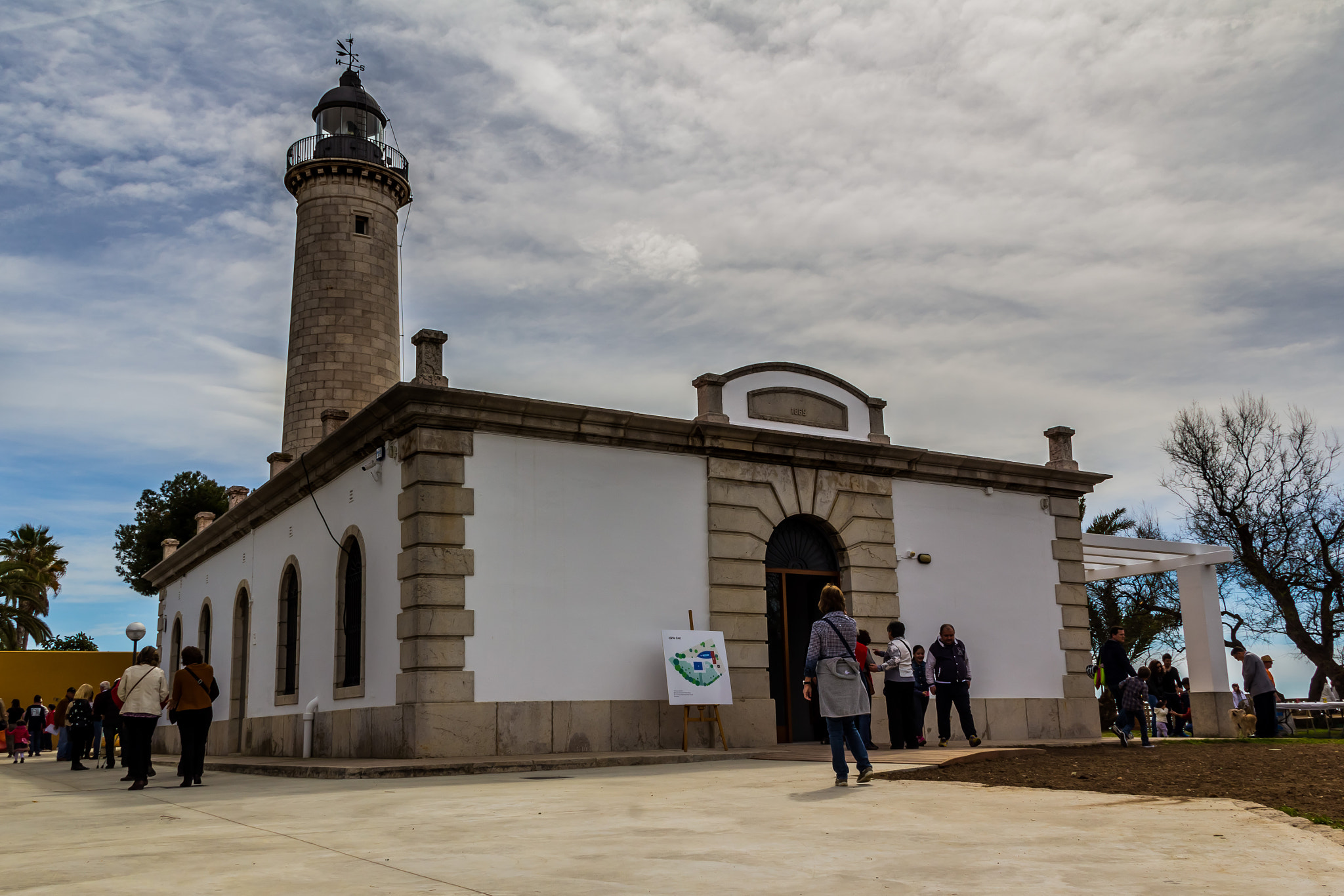 Far de Sant Cristòfol by Xavier Farré / 500px