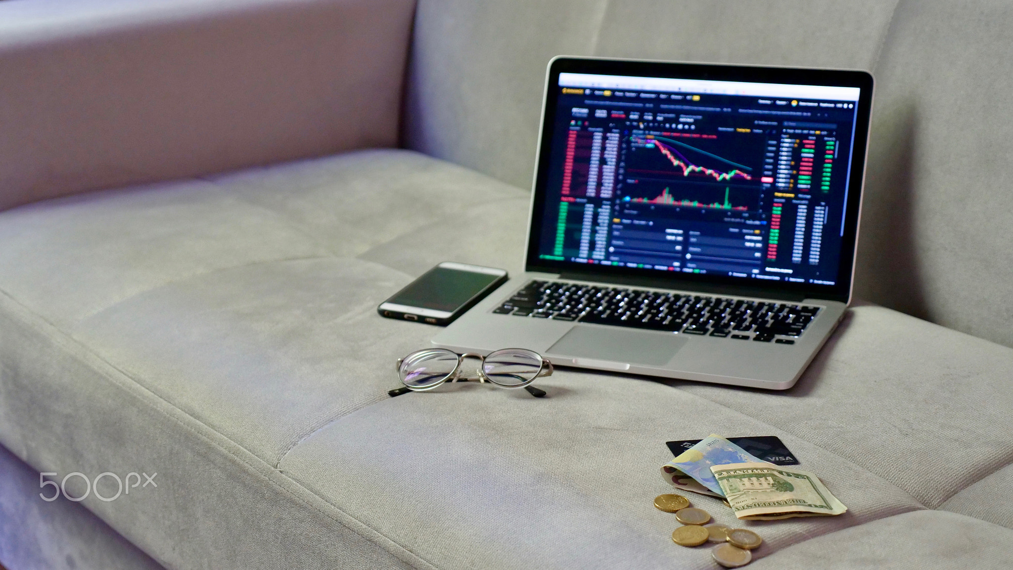 Earnings on cryptocurrency Binance on laptop