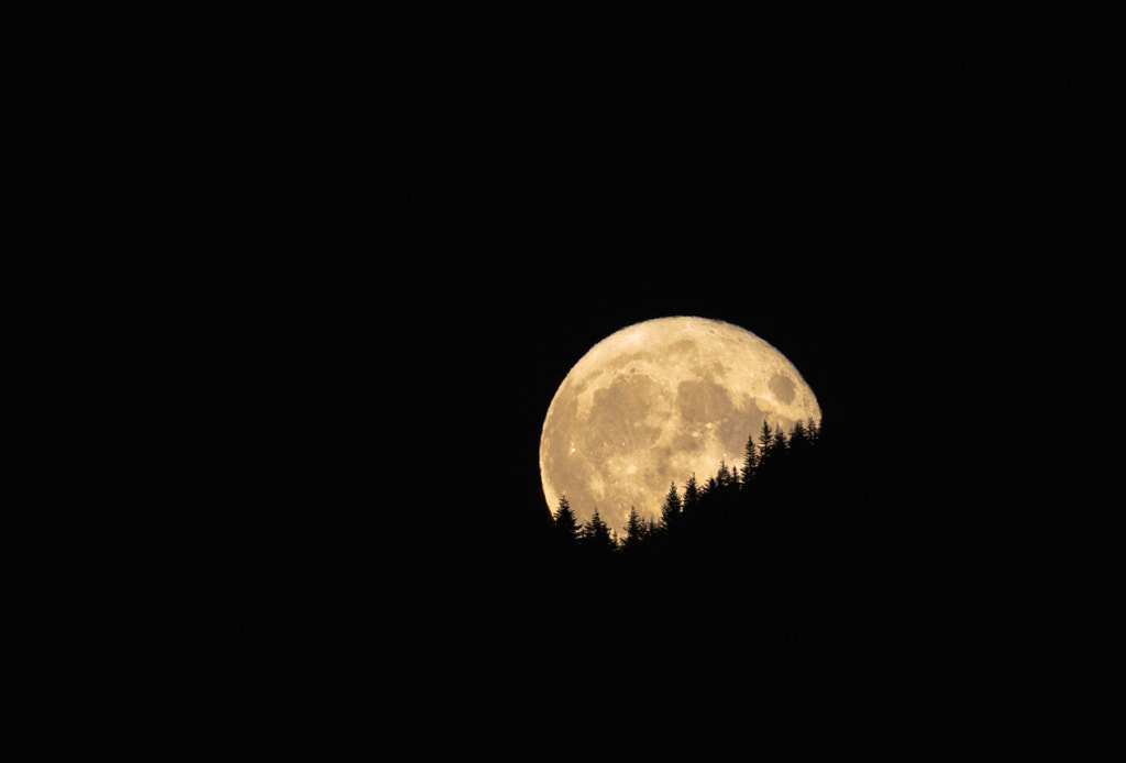 Moonrise 7-13-22 by Dick Duerksen on 500px.com