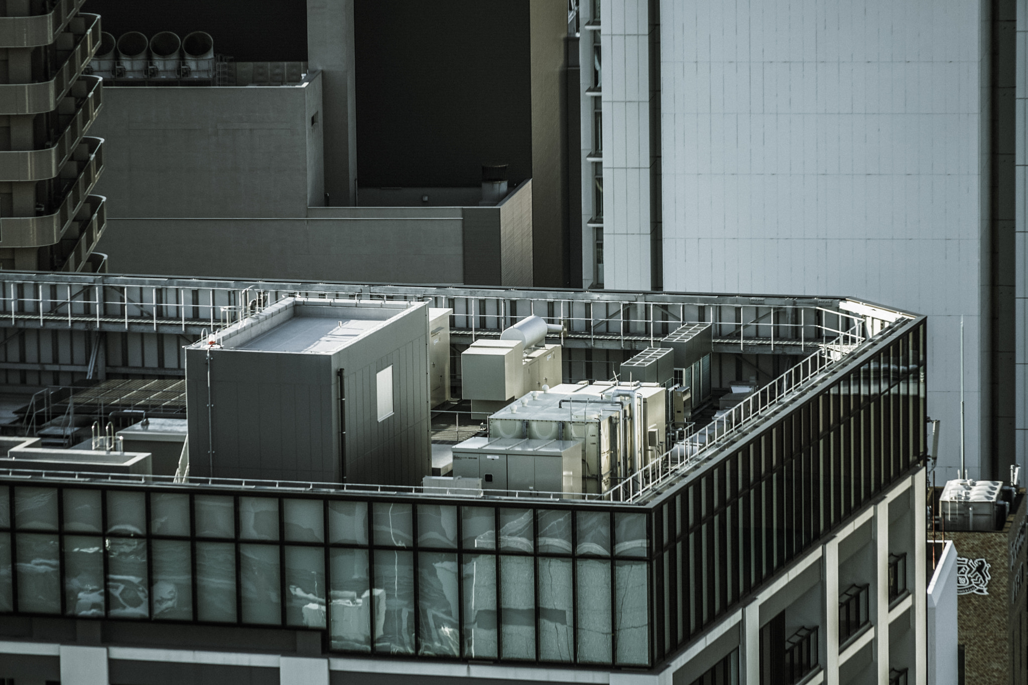 Building on the roof of the outdoor unit
