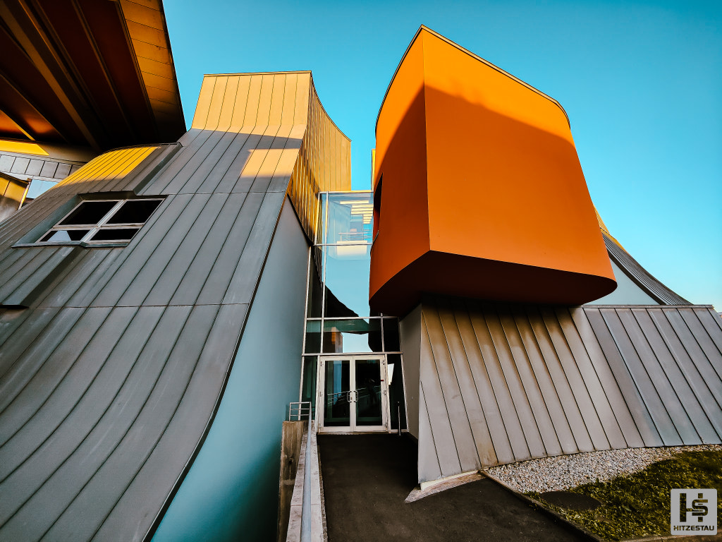 Entrance by Frank Gehry by hitzestau / 500px