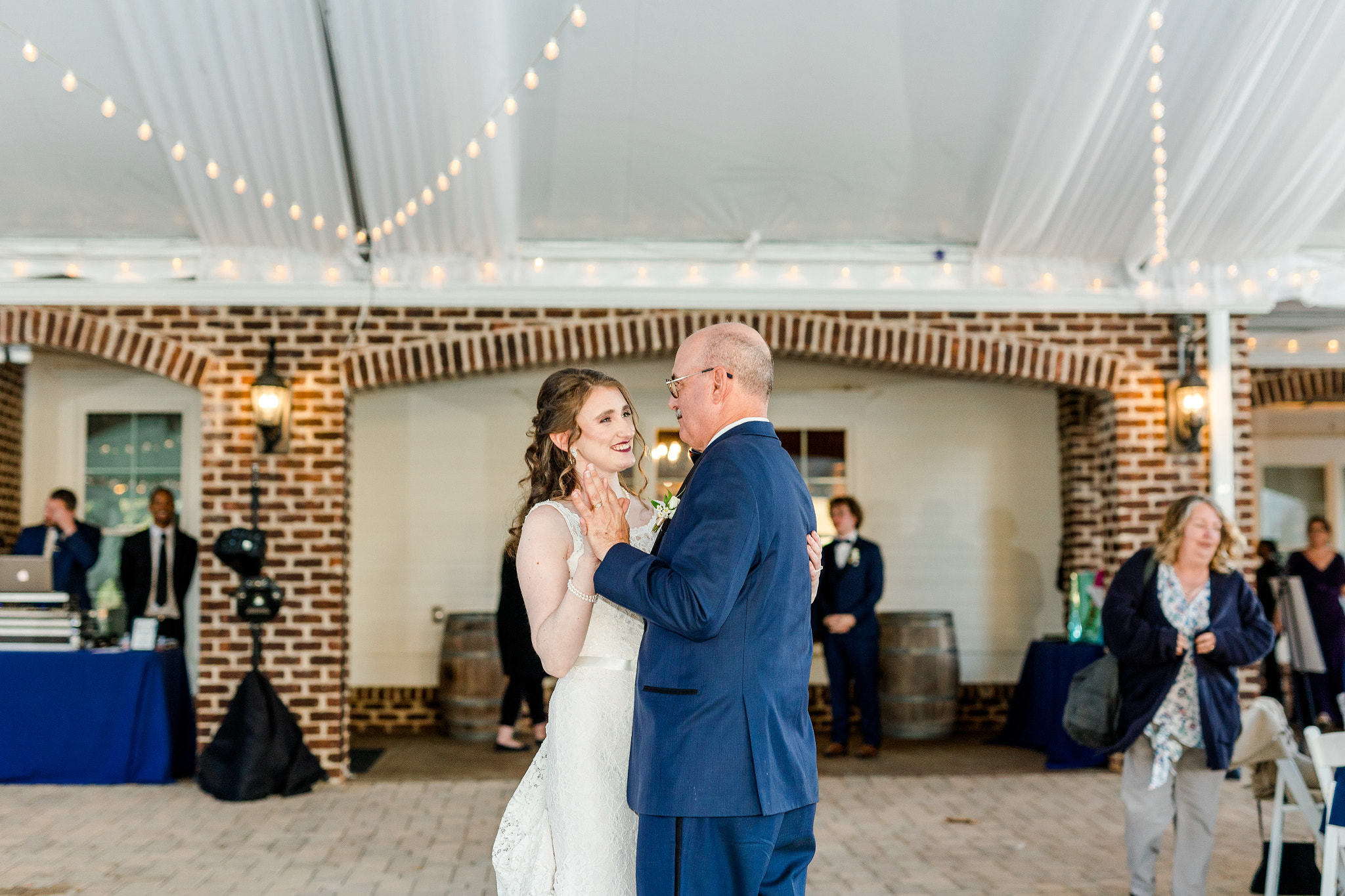 Spring Wedding at the Oaks at Salem