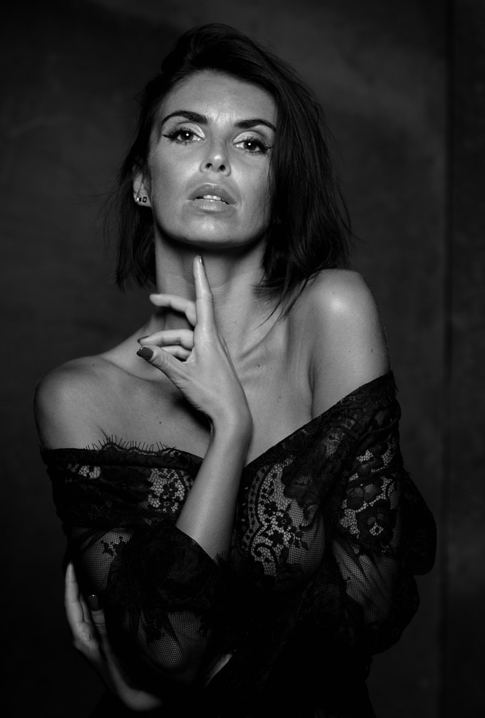 Model Laura Giraudi by Amateur fotostudio Erik v E / 500px