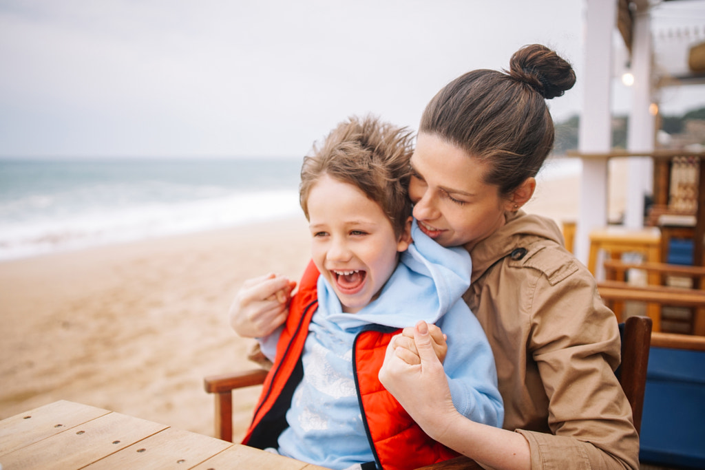 Mother and son on the beach by Olha Dobosh on 500px.com