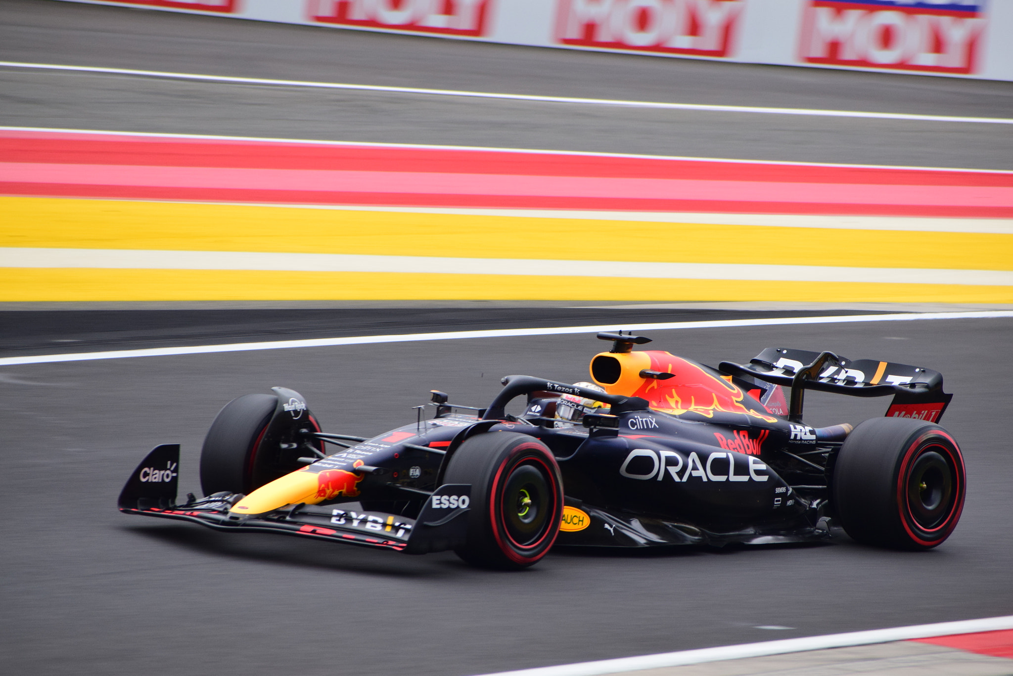 Max Verstappen - Red Bull RB18 / F1-2022 by Carel Ruigrok / 500px