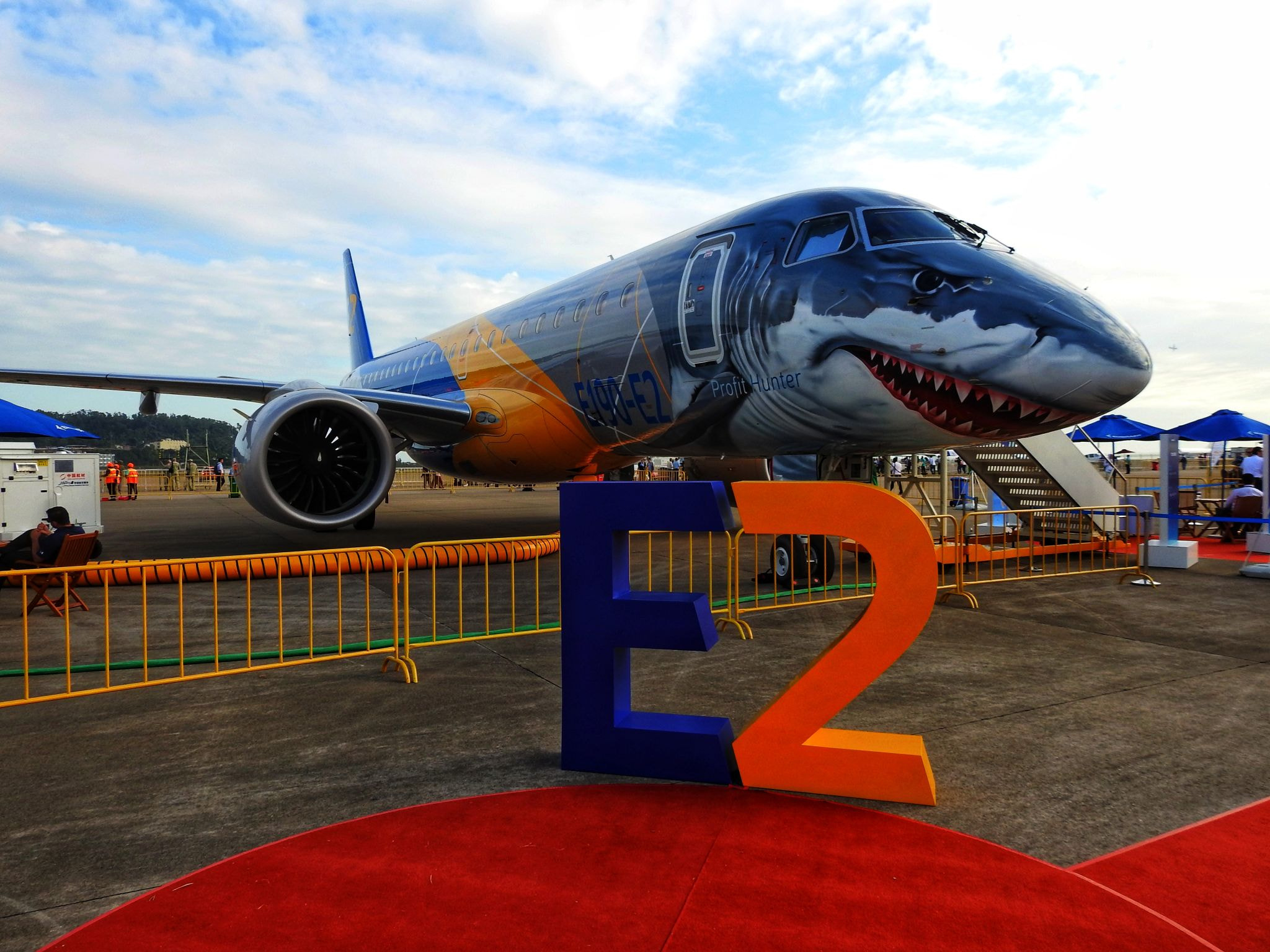 E190-E2商用飞机获中国民航局颁发的型号认可证 by 牧然 | 500px