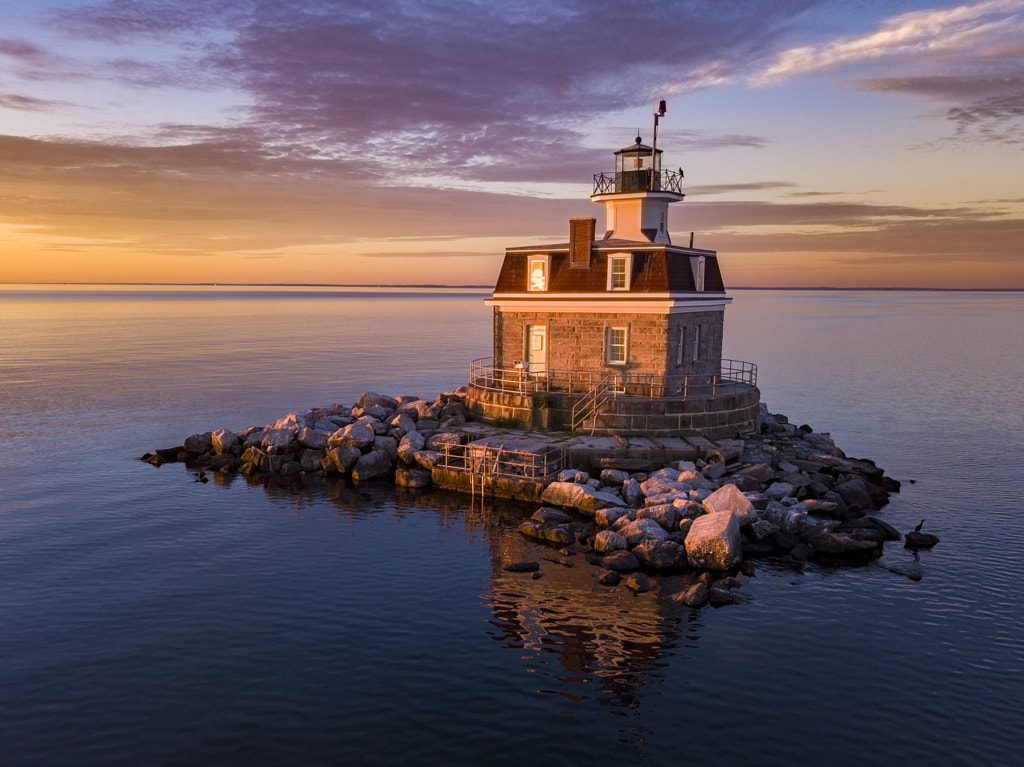 Penfield Reef Light by Legacy Of Light / 500px
