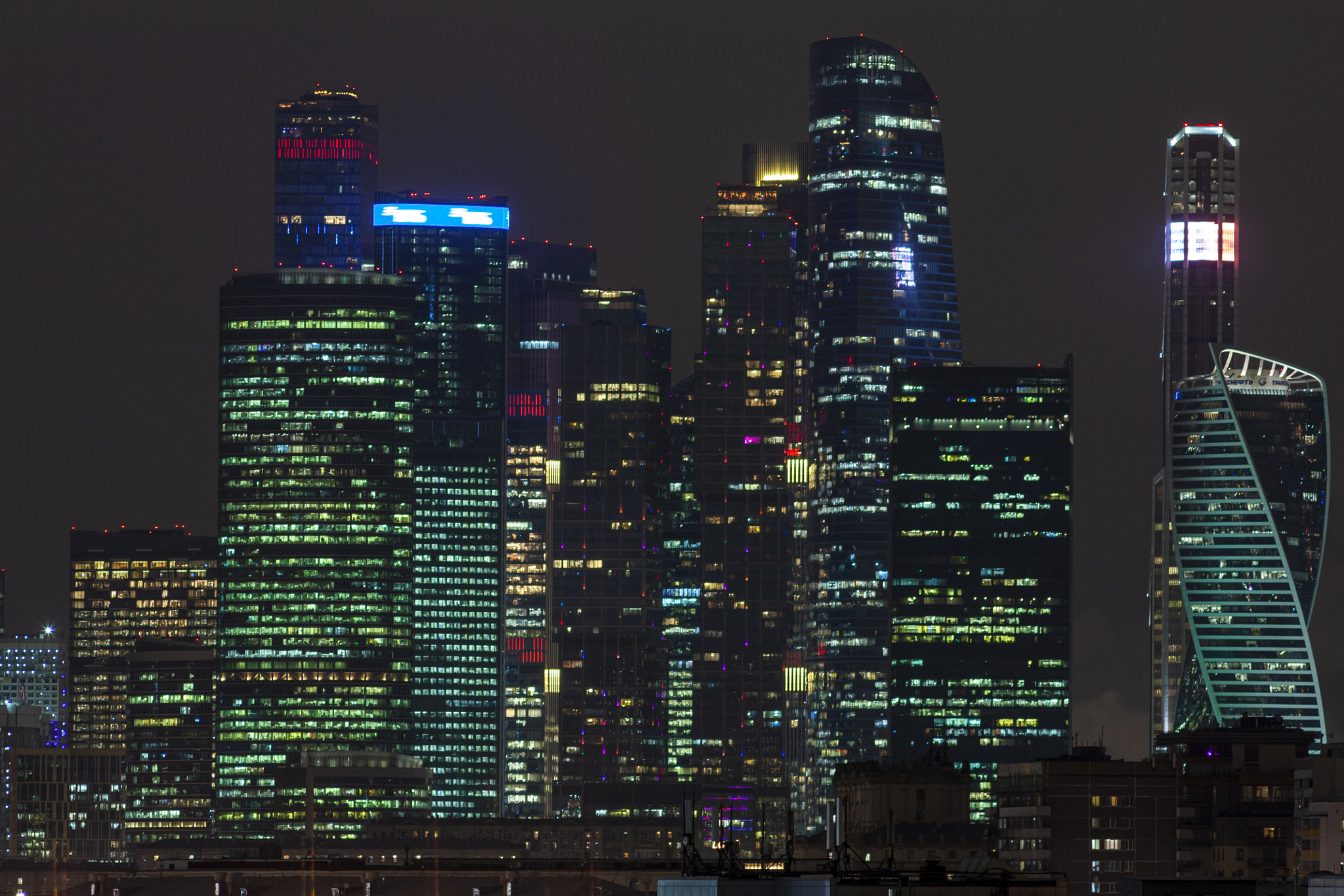 Огни ночного города.