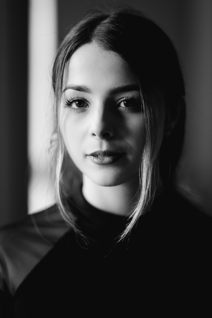 Close-up portrait of young woman by Joachim Alt / 500px