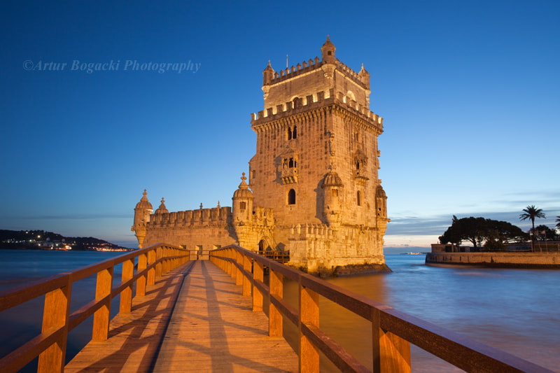 Belem Tower in Lisbon Illuminated at Night de Artur Bogacki en 500px.com