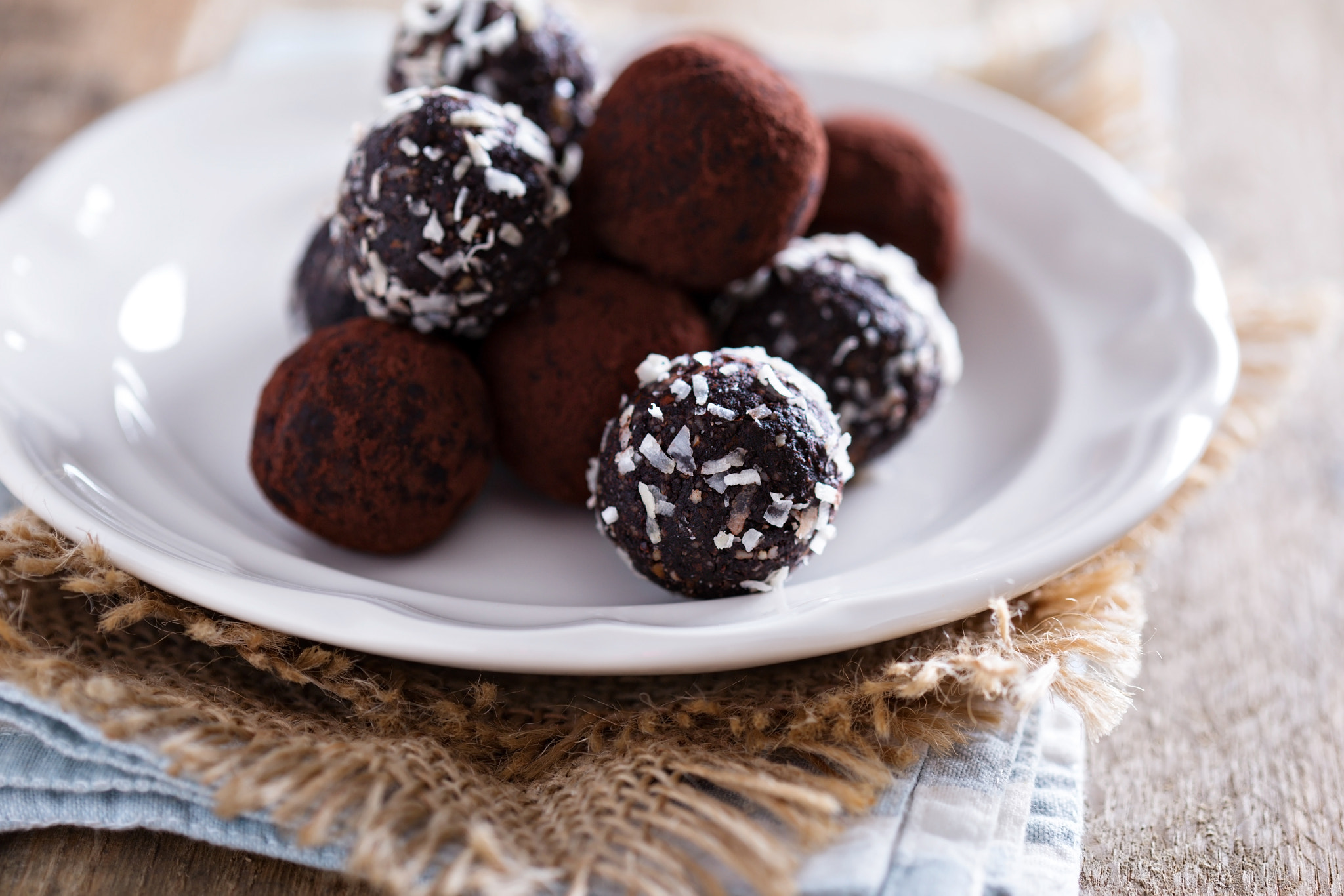 Healthy chocolate truffles