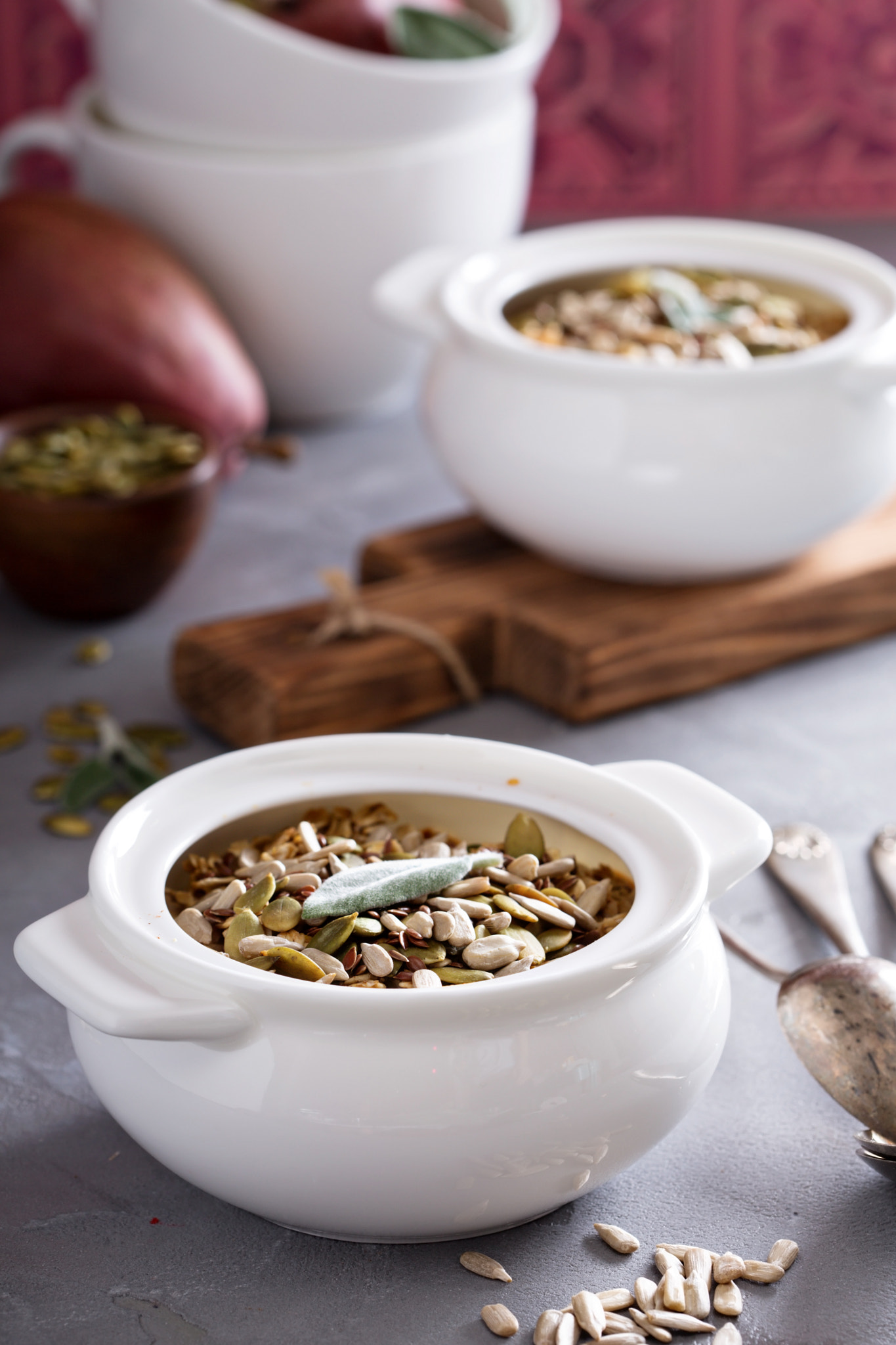 Baked oatmeal with pears and seeds