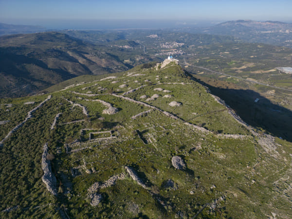 Ancient city and a chappel by Antonis Androulakis on 500px.com