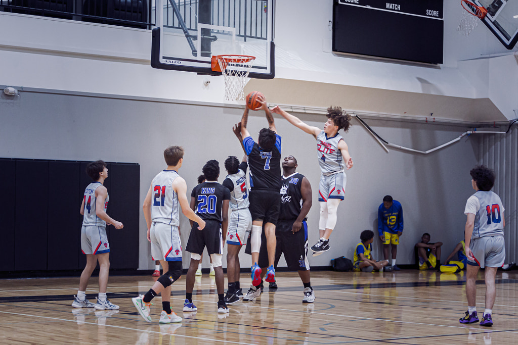 Blocking Jump by Ramiro Sanchez / 500px