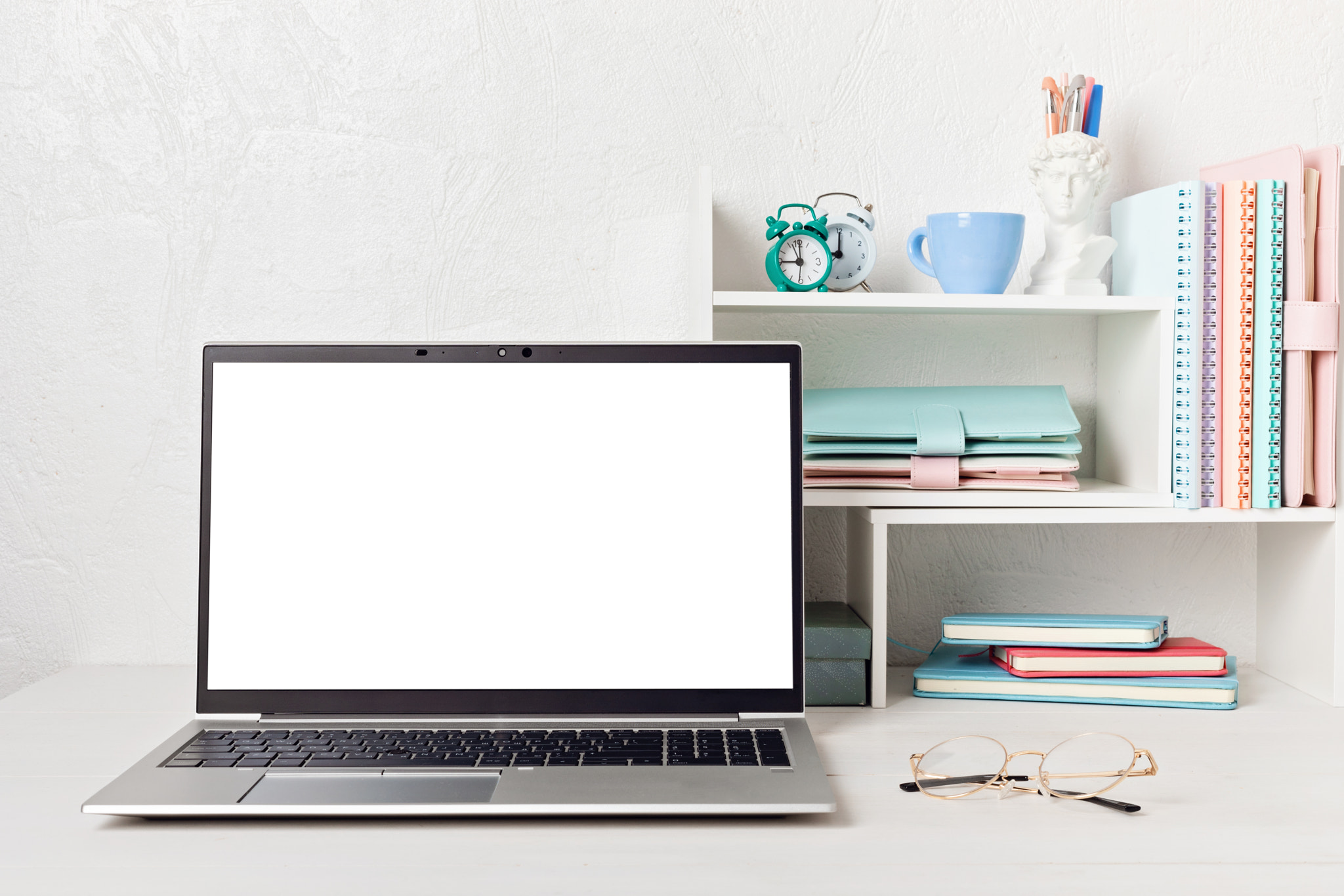 v2?sig=99b960d8c633c6e30d0cec0e492fd47db260028e418e9325f8cd5ea34263d653