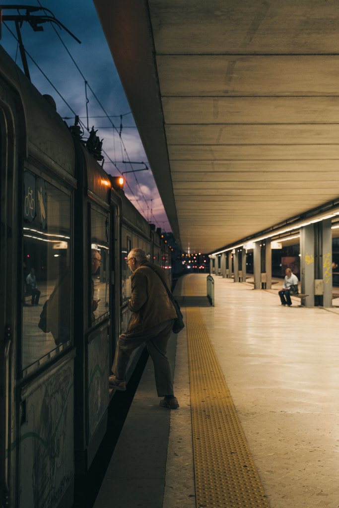 Night Train by Alessio Laratta on 500px.com