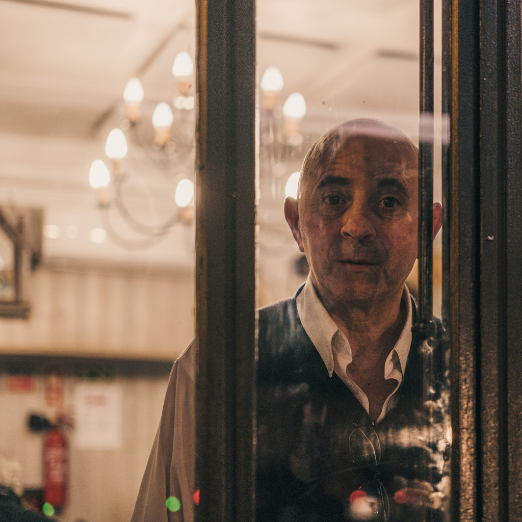 A Surprised Waiter by Alessio Laratta on 500px.com