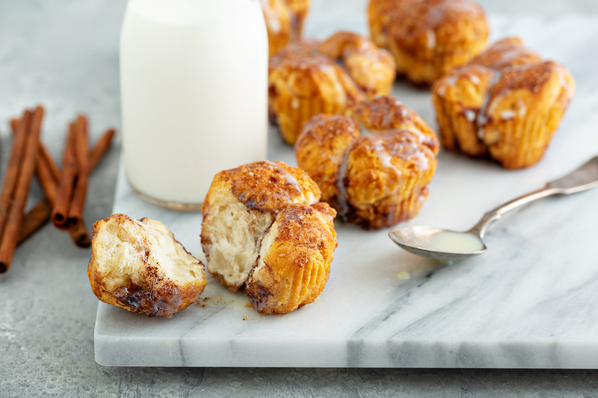 Cinnamon sugar monkey bread muffins