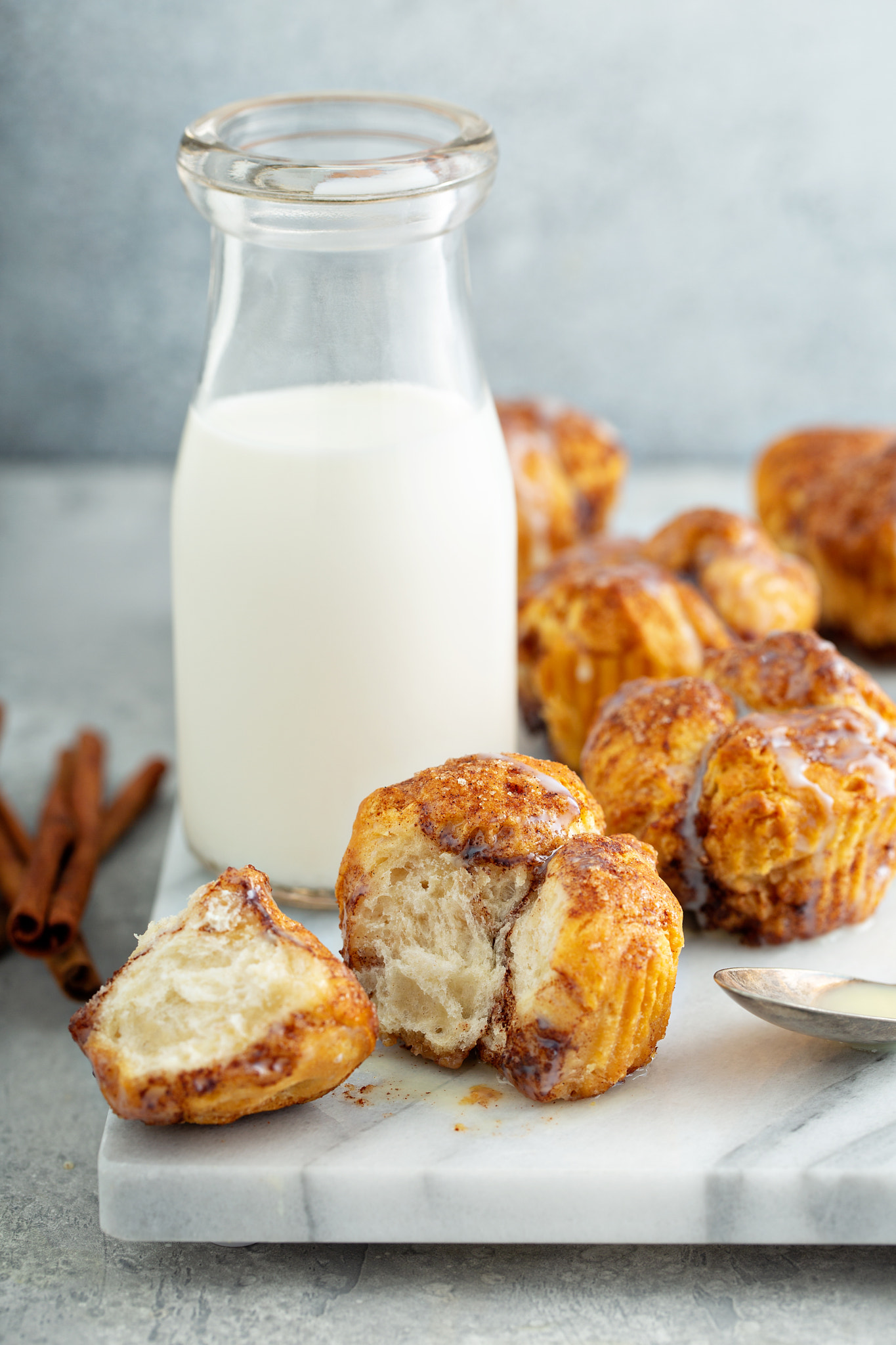 Cinnamon sugar monkey bread muffins