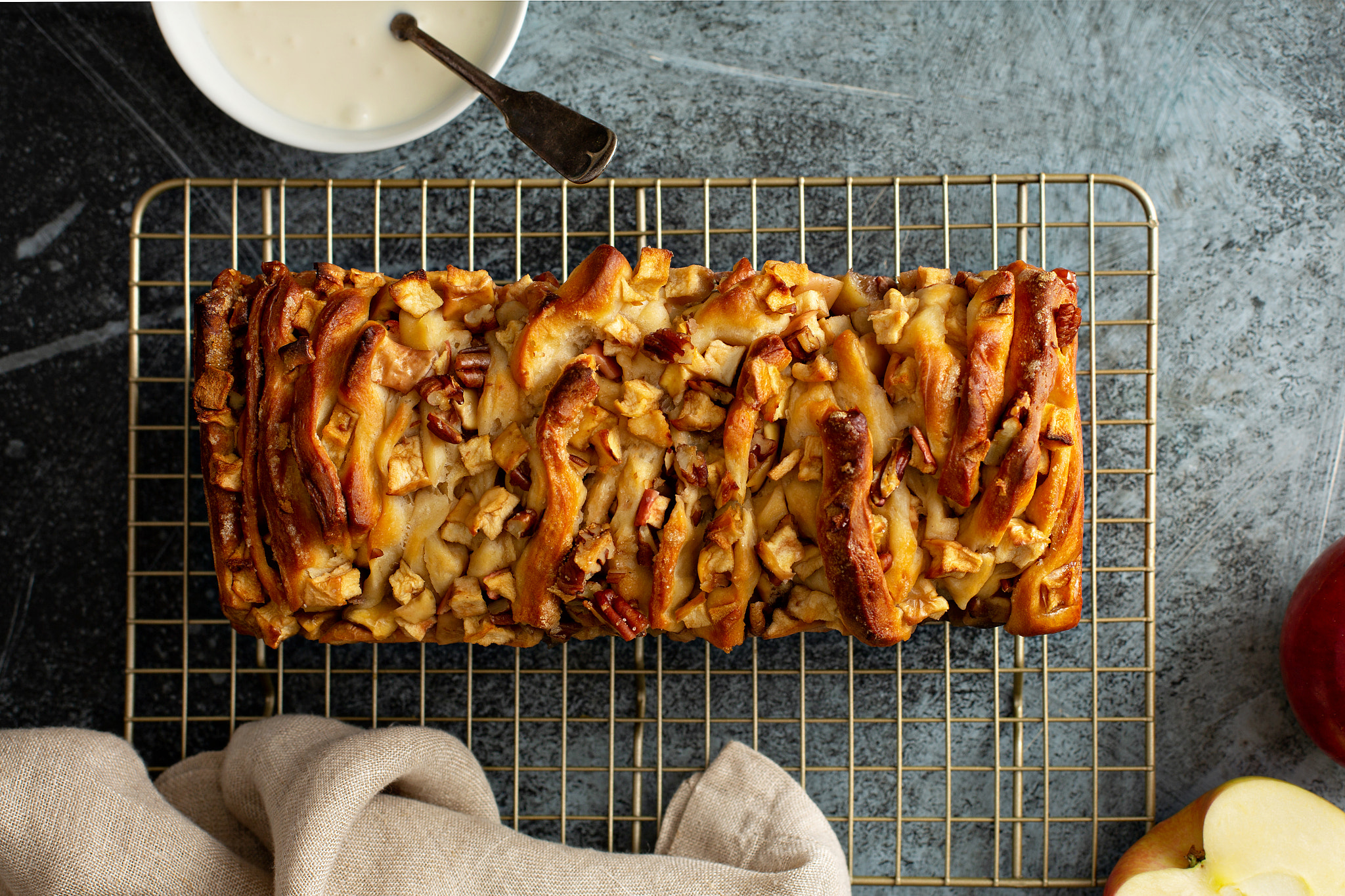 Apple pecan pull apart bread