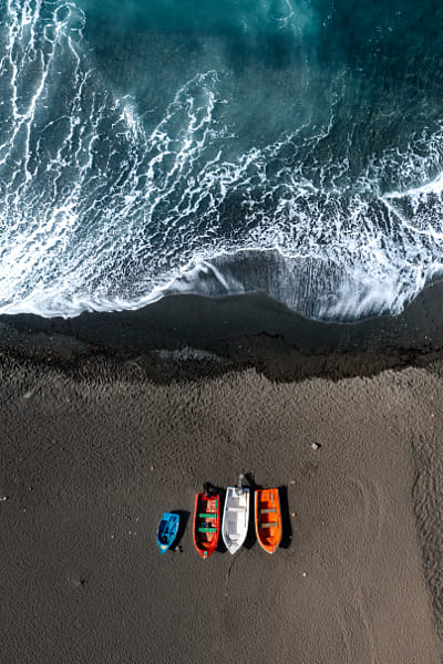 Colorful boats on a shore in Fuerteventura by Laura Casasnovas on 500px.com