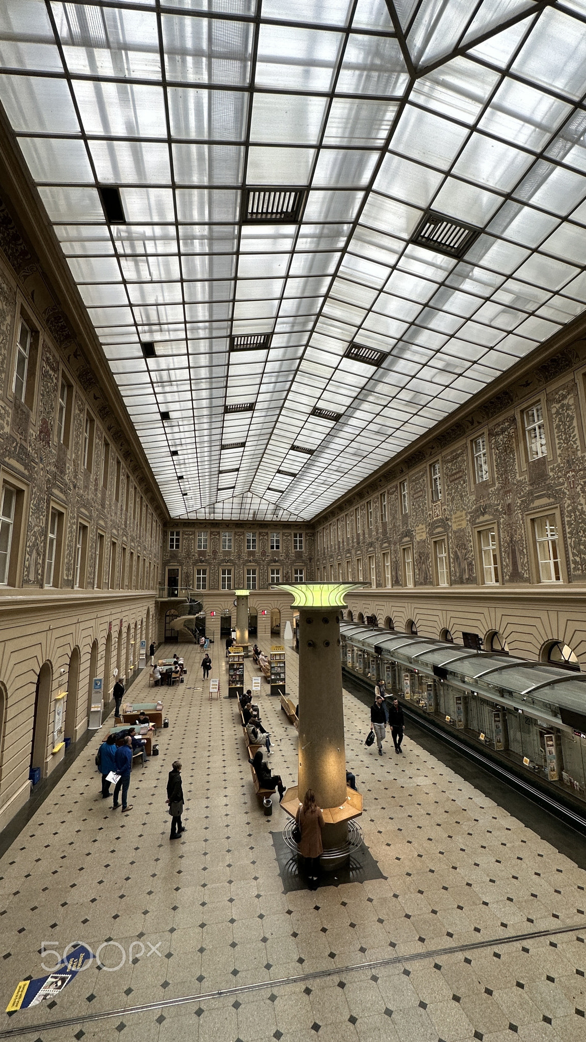 Prague Central Post Office - Česká pošta