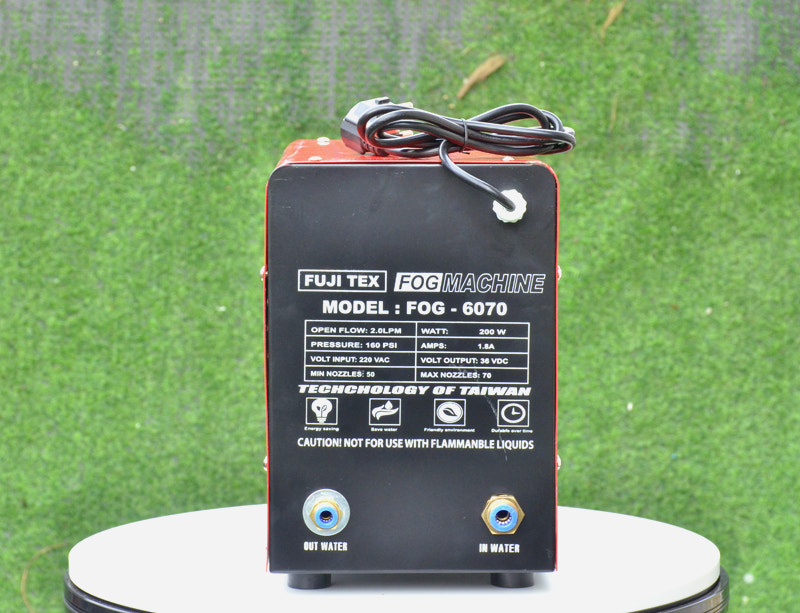 Máy phun sương Fujitex 6070 mặt sau