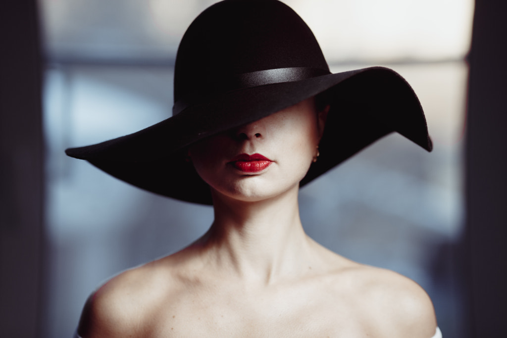 Black hat by Demidova Ekaterina on 500px.com