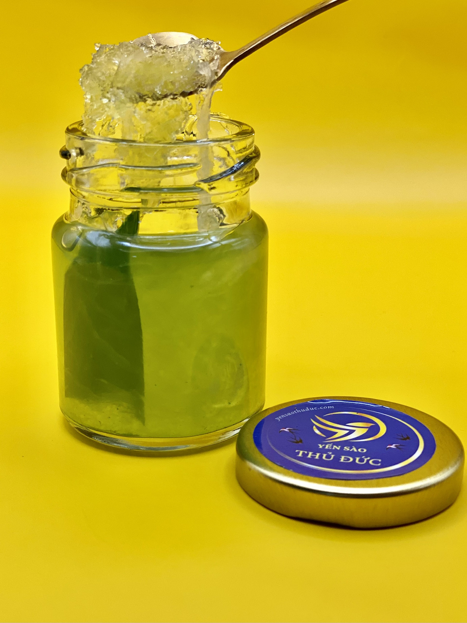 Tổ yến chưng lá dứa tươi ngon