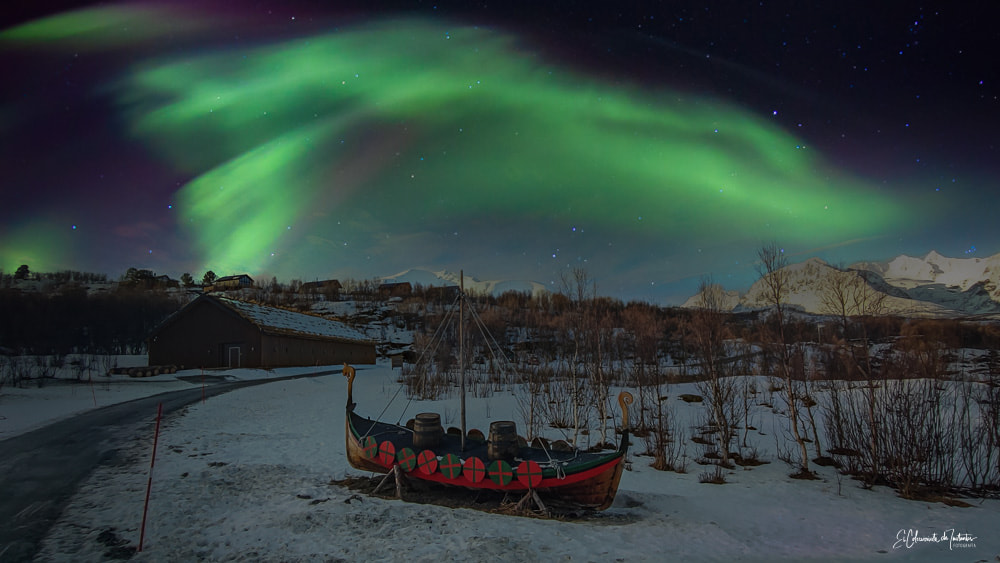 Aurora Boreal y Barco Vikingo Aurora Spirit, la destilería de whisky