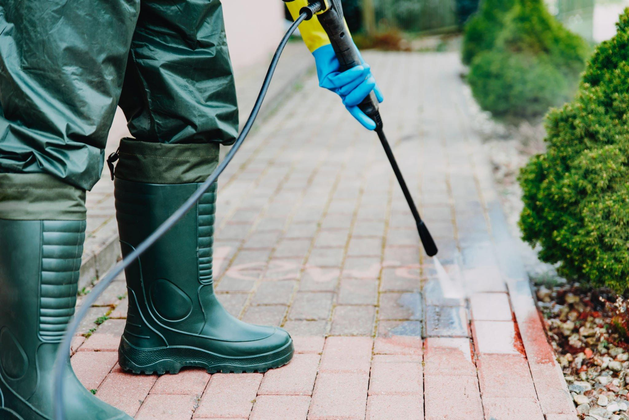 best Pressure wash driveway Essex MD