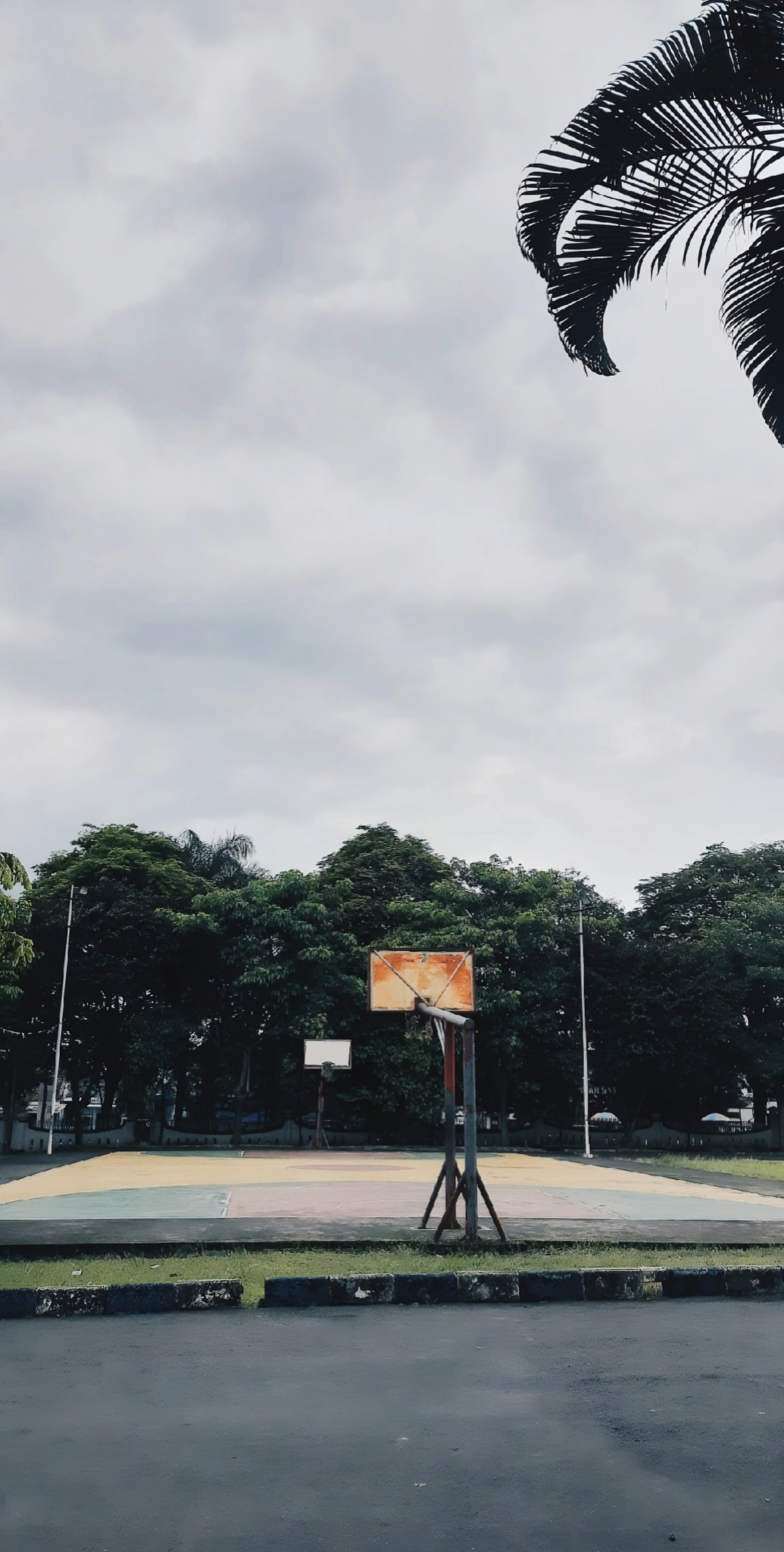 Scene field view under clear sky