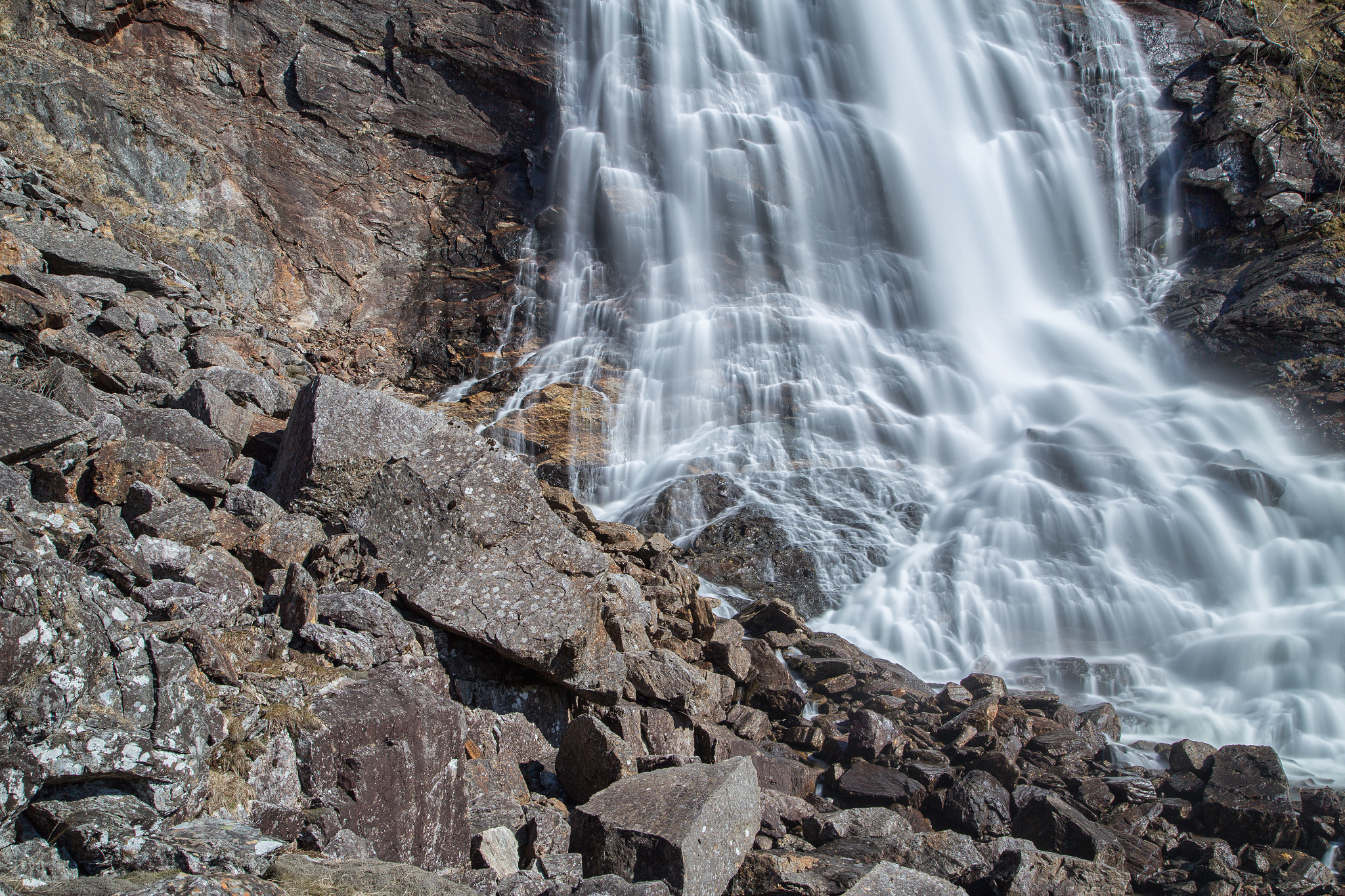 v2?sig=499e5936edab369f526c92860c66ed4b2eb9627108860dd9d7e19e032245db78