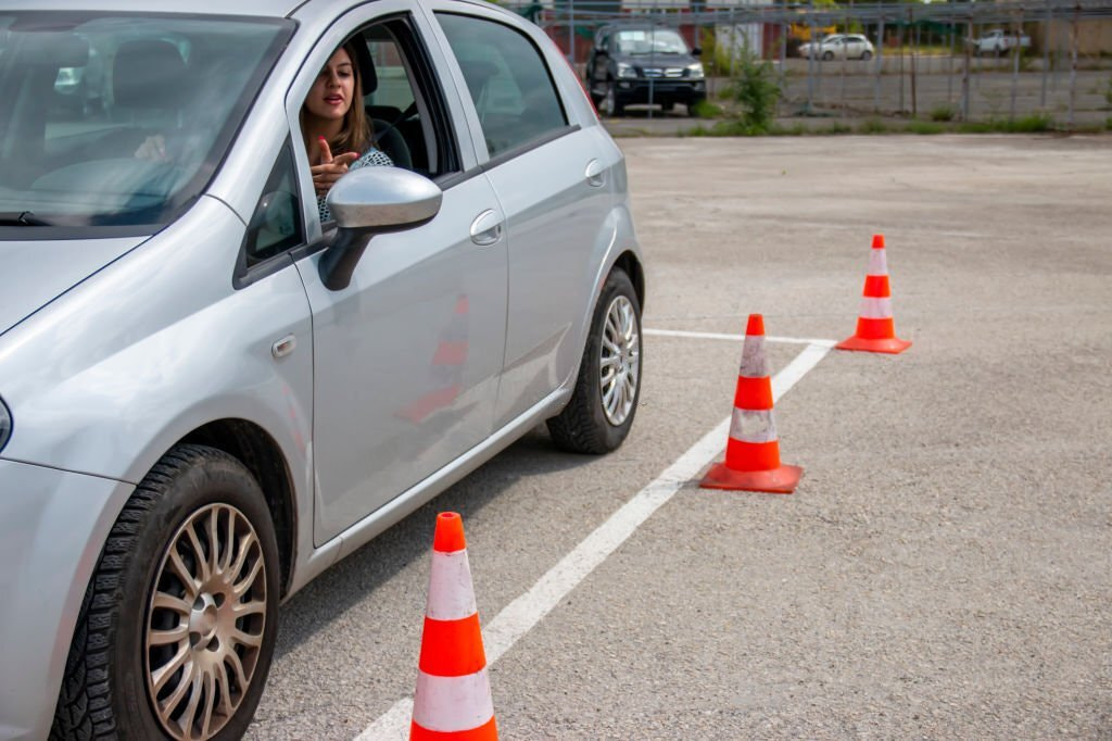 Hire driving instructors in Vancouver to learn the fundamentals of driving