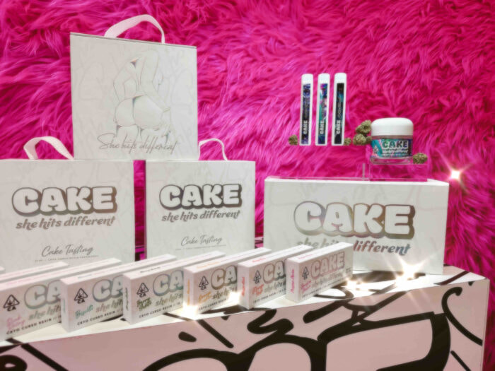 Cake Bars Carts | Cakeshehitdifferent.net