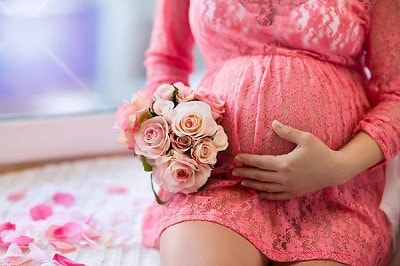 Maternity & Newborn Photographer