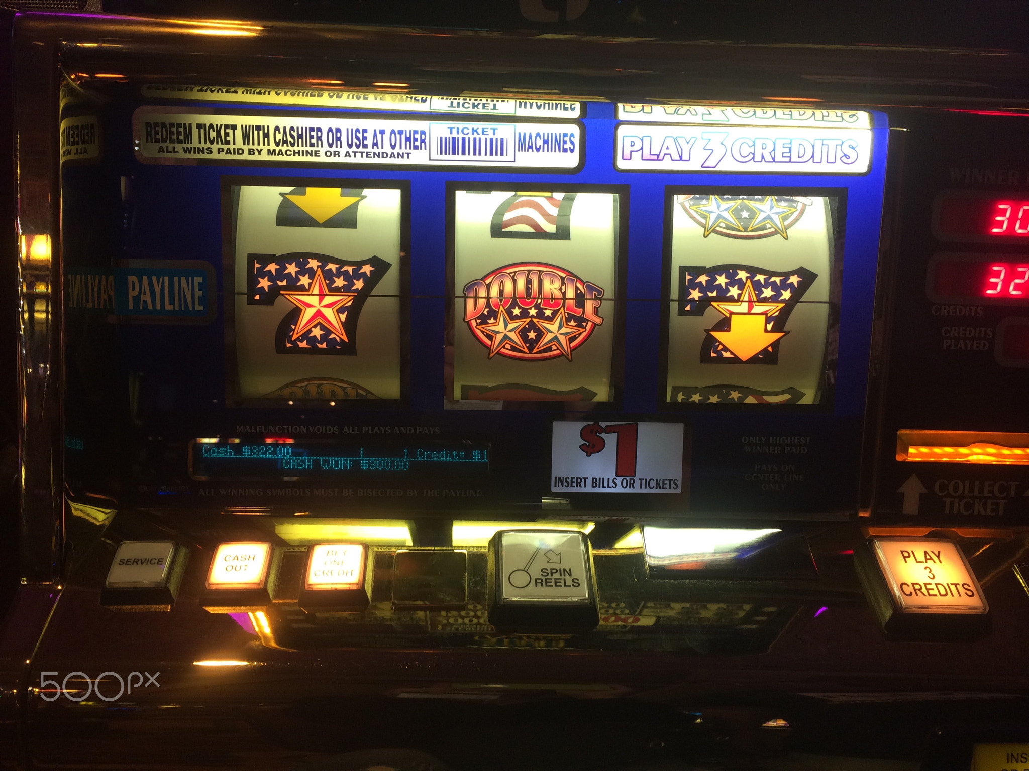 Winning Double Star Sevens on Classic Slot Machine in Las Vegas