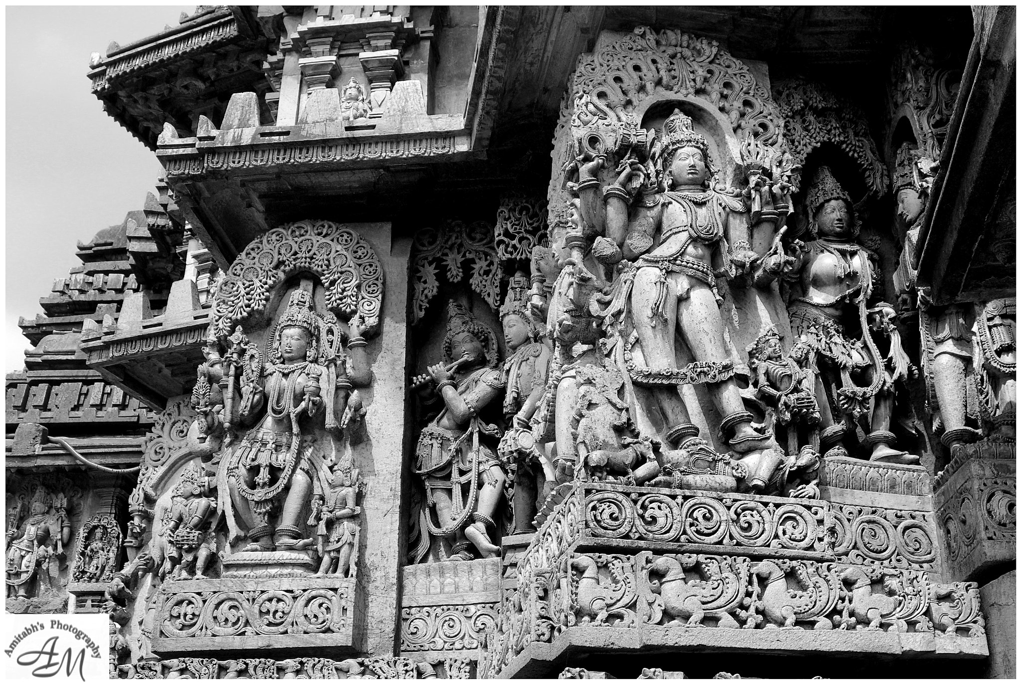 The carvings of Mahabharata and Ramayana on the exterior walls of the ...