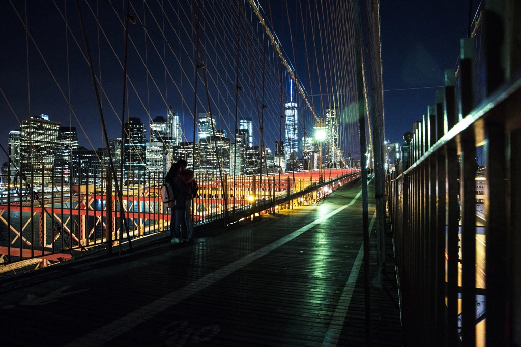Lovers by night by Benny Tan on 500px.com