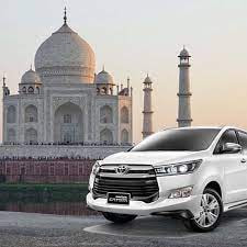 Taj Mahal Luxury Tour by Premium Car from Delhi