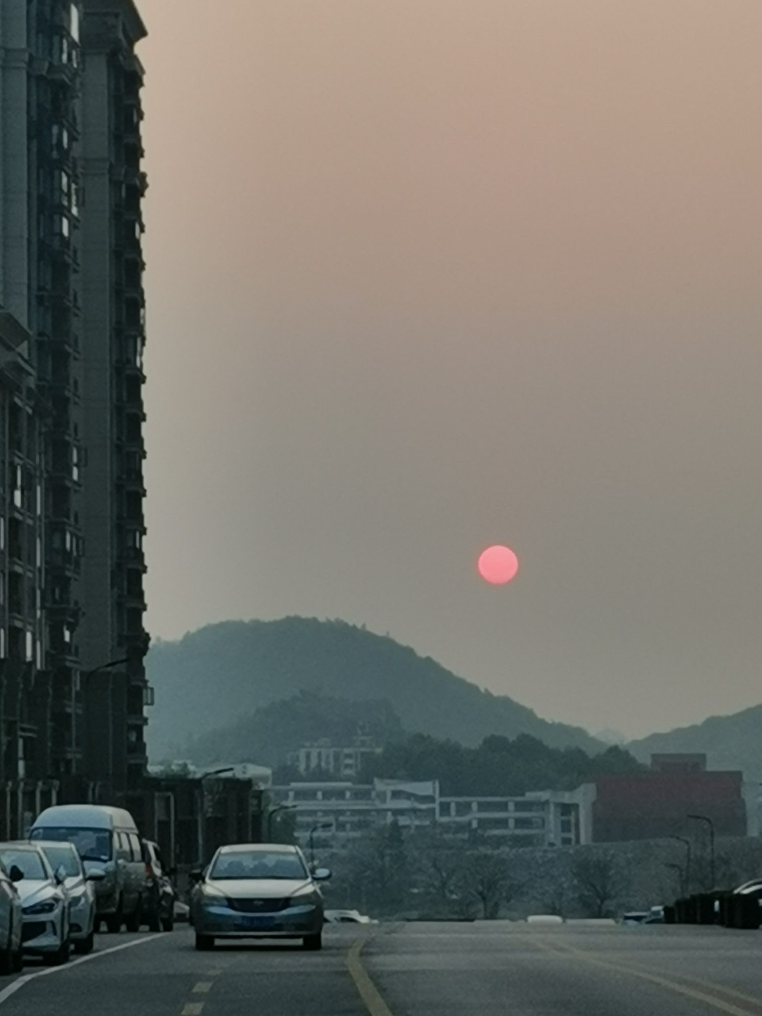 日落时的城市景色