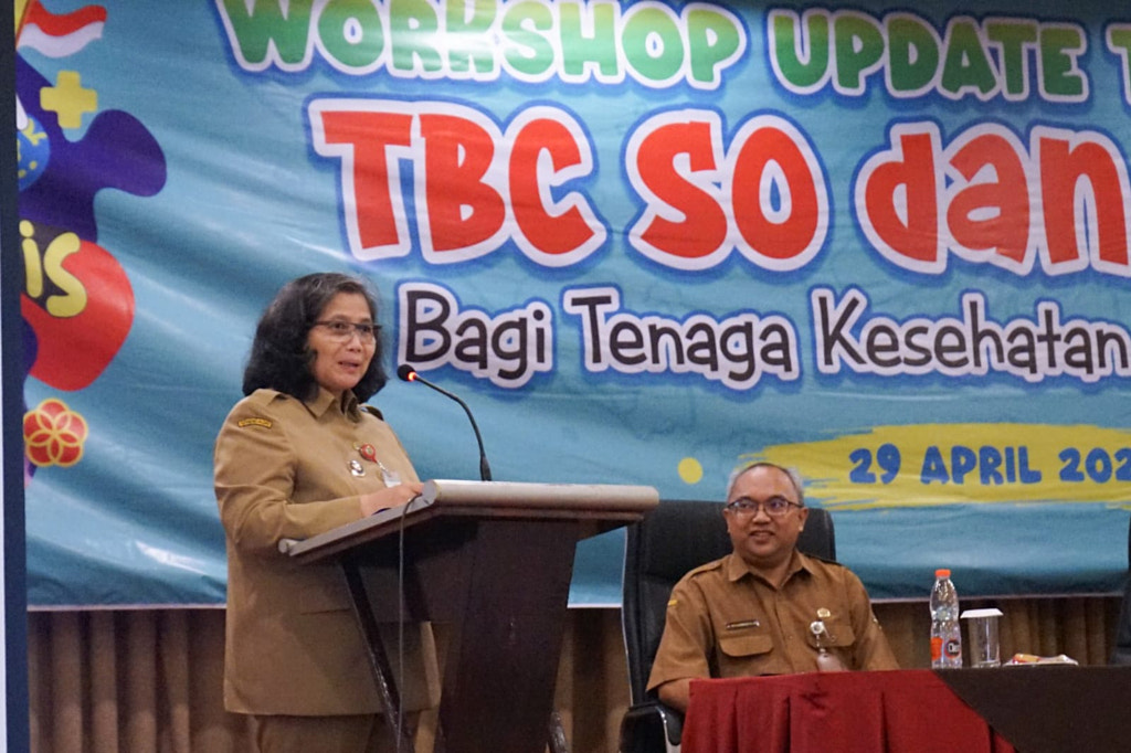 pj wali kota kediri zanariahberi arahan tatalaksana TBC SO dan TBC RO bagi tenaga kesehatan kota kediri
